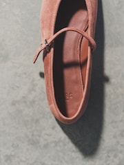 وردي - حذاء Maryjane من الجلد السويدي الفاخر من The Set - صورة 5 من 5