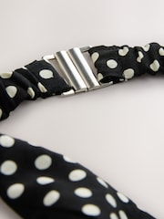 Черный с узором в горошек - Летнее платье мини с халтером и шарфом - Изображение 7 8