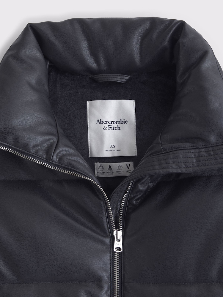 Abercrombie & Fitch Black Short Puffer Jacket - Image 3 of 3