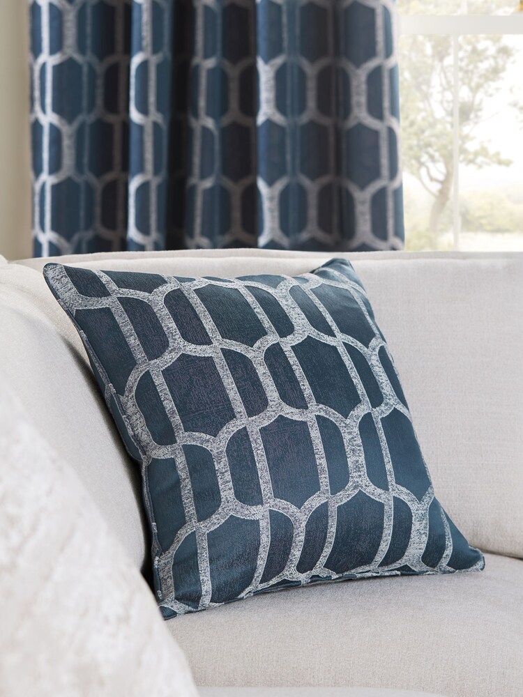 Collection Luxe Evie Geometric Jacquard Cushion - Εικόνα 1 από 4