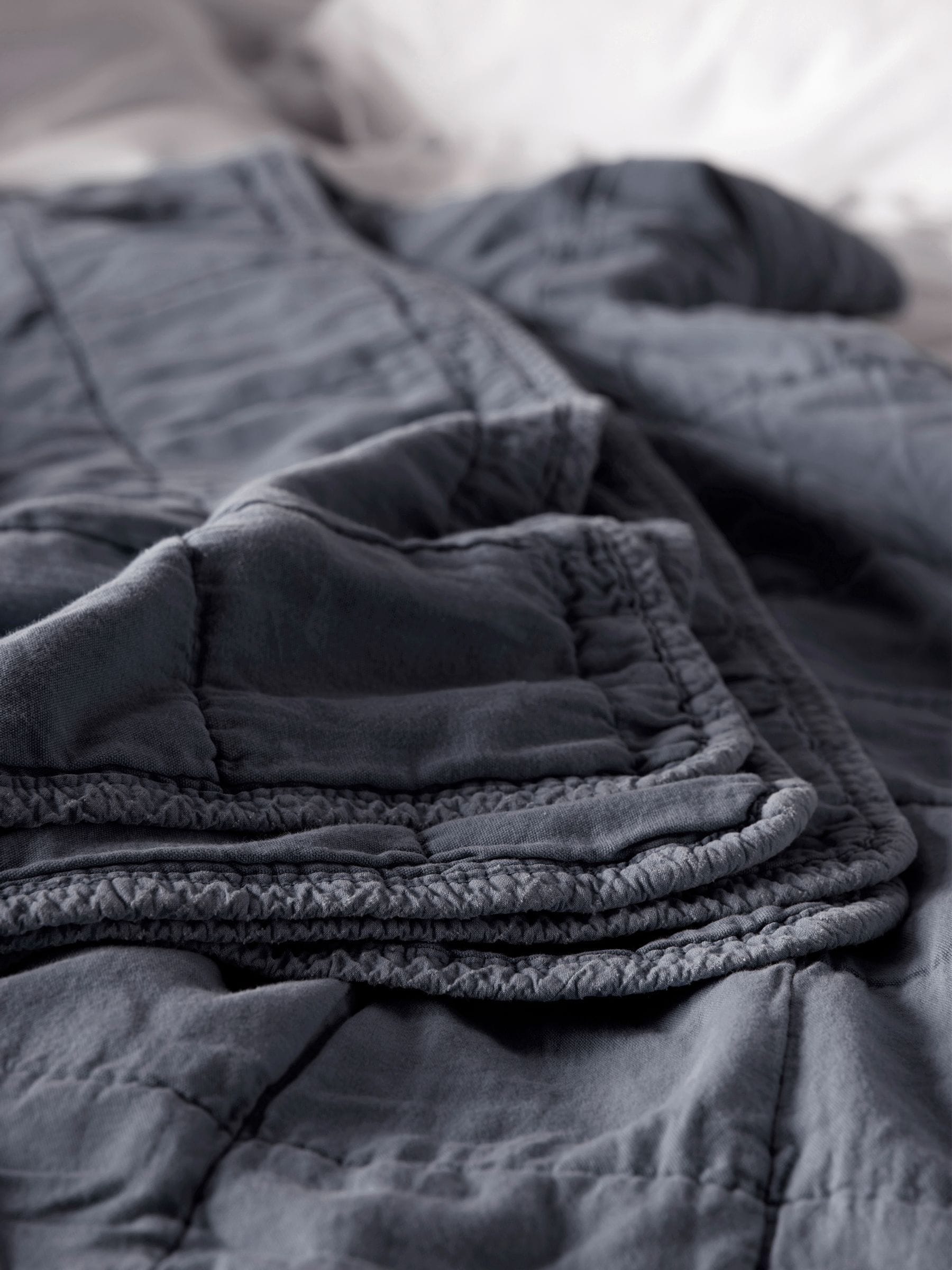 Secret Linen Store Finn Quilted Throw - Thumbnail 4