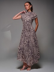 Jolie Moi Asymmetrical Draped Slash Neck Midaxi Dress - Bild 3 von 5