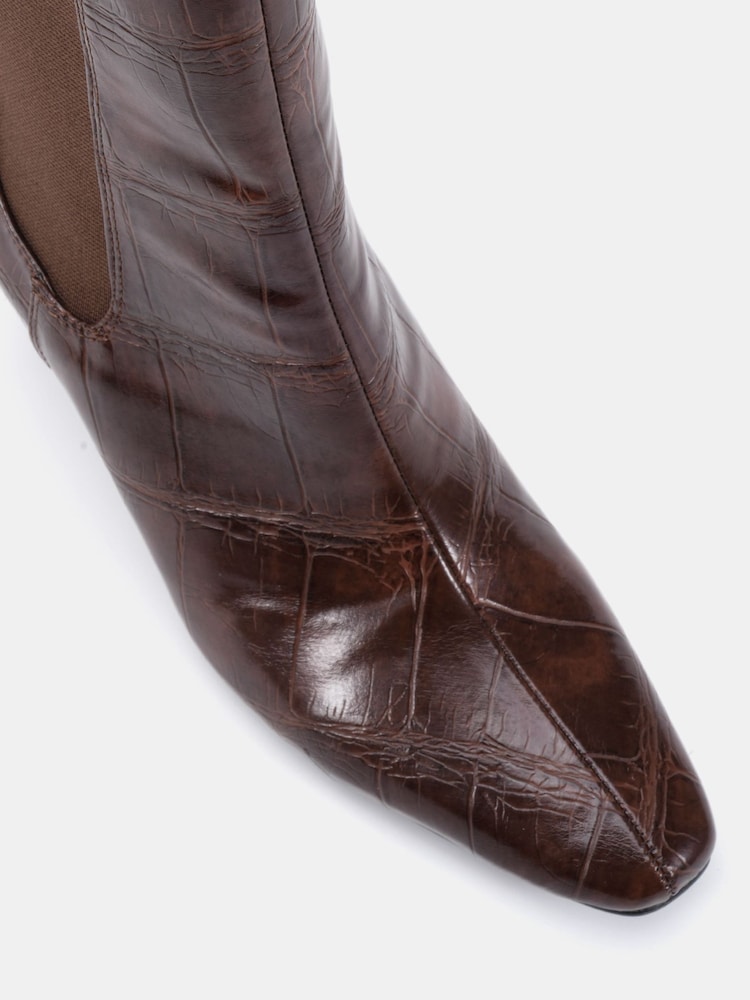 Novo Brown Wide Fit Kennedy Curved Mid Heel Chelsea Ankle Boots - Image 6 of 6