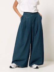 PixieGirl Petite Blue Pleated Front Wide Leg Jeans - Image 2 of 5