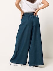 PixieGirl Petite Blue Pleated Front Wide Leg Jeans - Image 3 of 5