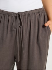 Yours Curve Brown Skinny Waistband Trousers With Linen - Image 4 of 5