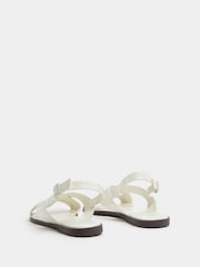 Yours Curve White Wide Fit EEE Faux Leather Cross Over Strap Sandals - Image 3 of 4