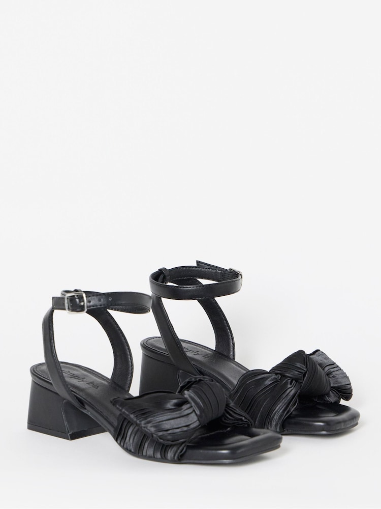 Simply Be Black Side Bow Low Block Heels - Image 2 of 4