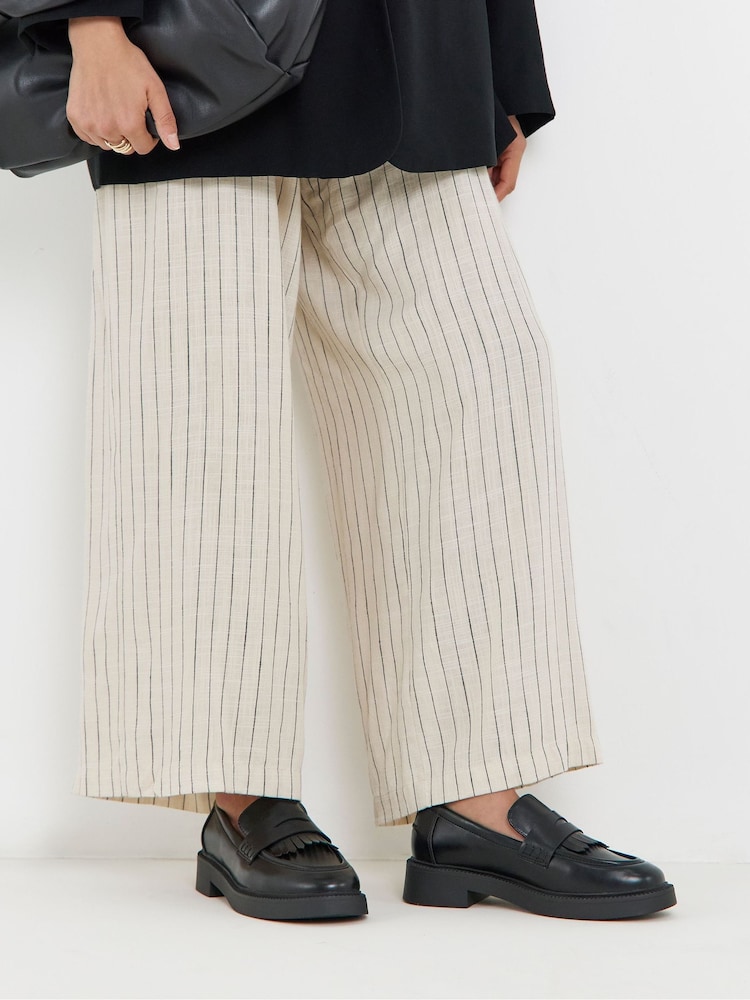 Simply Be Classic Loafers With Fringe - Imaginea 1 din 4 Simply Be Classic Loafers With Fringe - Imaginea 1 din 4