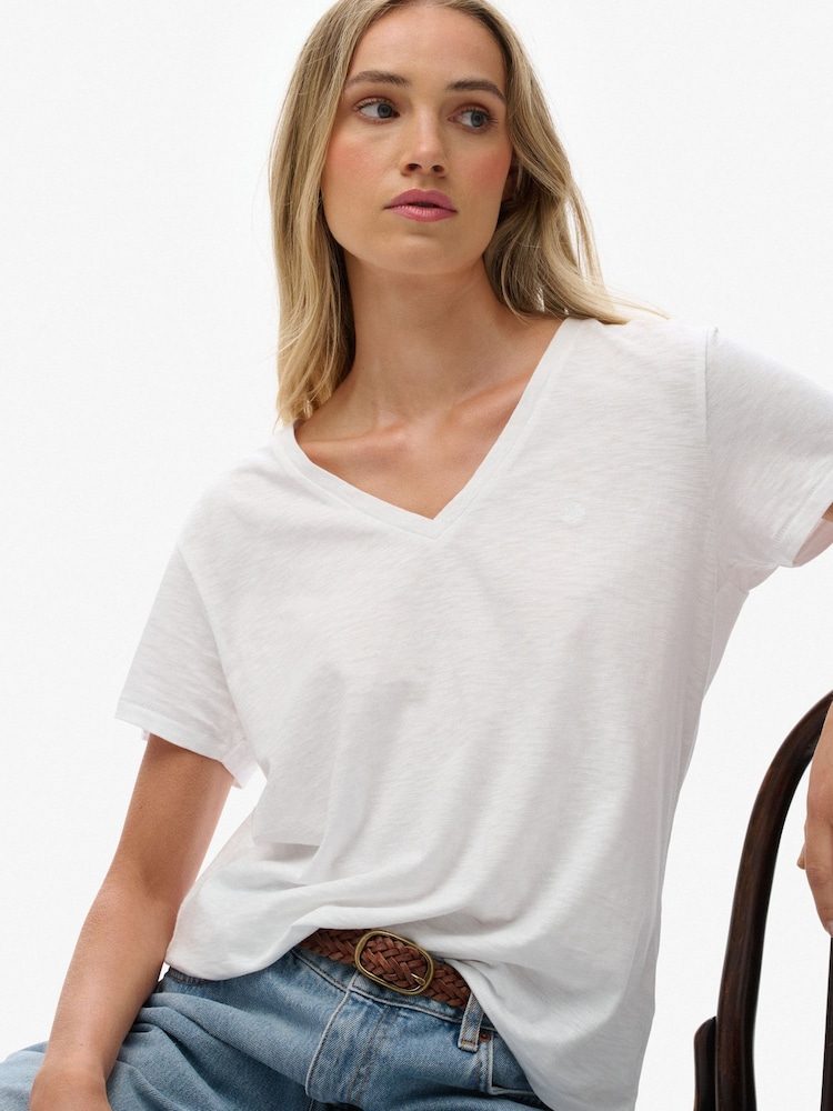 Superdry Pearl White Slub Embroidered V-Neck T-Shirt - Image 2 of 8 Superdry Pearl White Slub Embroidered V-Neck T-Shirt - Image 2 of 8