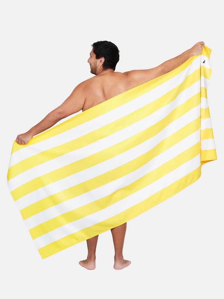 منشفة شاطئ سريعة الجفاف من Dock & Bay - Image 6 of 6