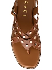 Marrón - Sandalias de cuero con tira trasera, tira entre los dedos y adornos de Ravel - Imagen 4 de 4