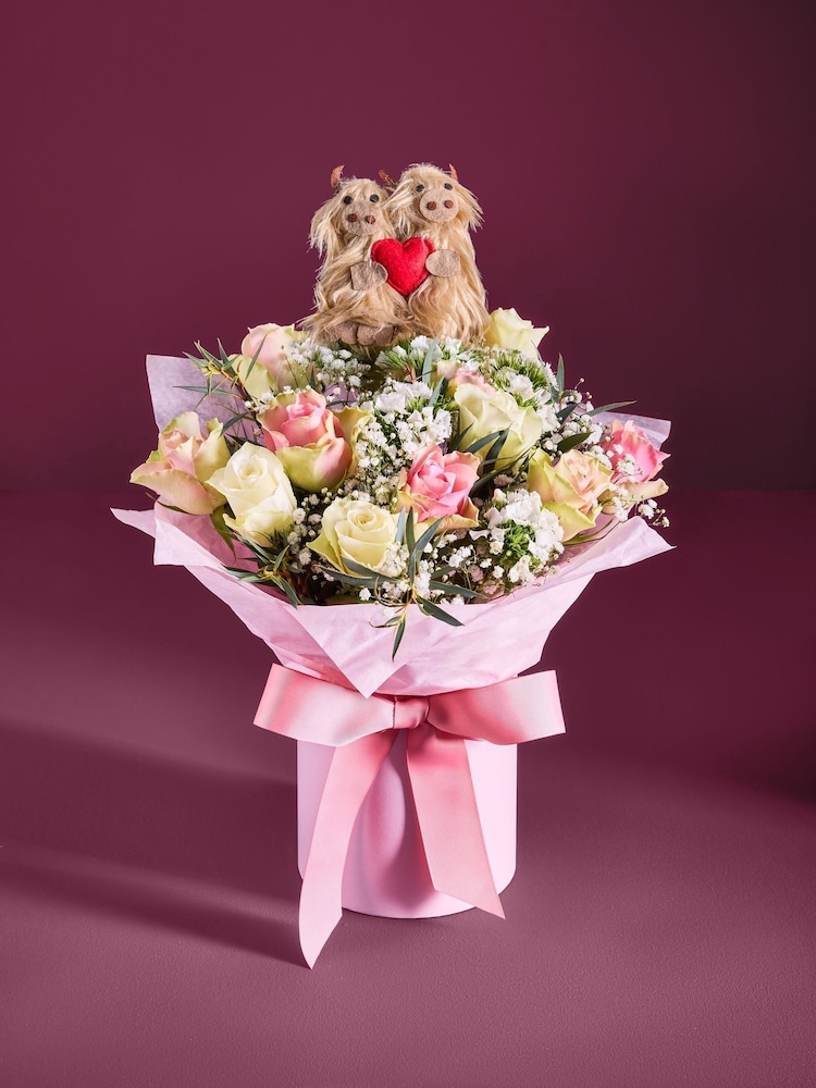 Pink/Cream Mother's Day Hamish Rose Fresh Flower Bouquet in Hatbox - Image 1 of 4