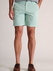 أخضر - Brook Taverner Garment Dyed Stretch Cotton Shorts - صورة 1 من 4