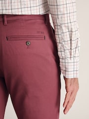 أحمر - تلبيس قياسي - تشينو قطن بملمس بارز قابل للتمدد من Brook Taverner - صورة 4 من 4