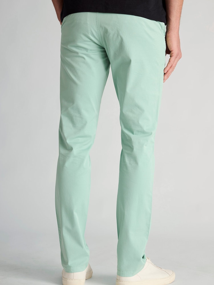 بنطلون قطن قابل للتمدد مصبوغ كقطعة كاملة بتصميم مفصل من Brook Taverner - Image 2 of 4