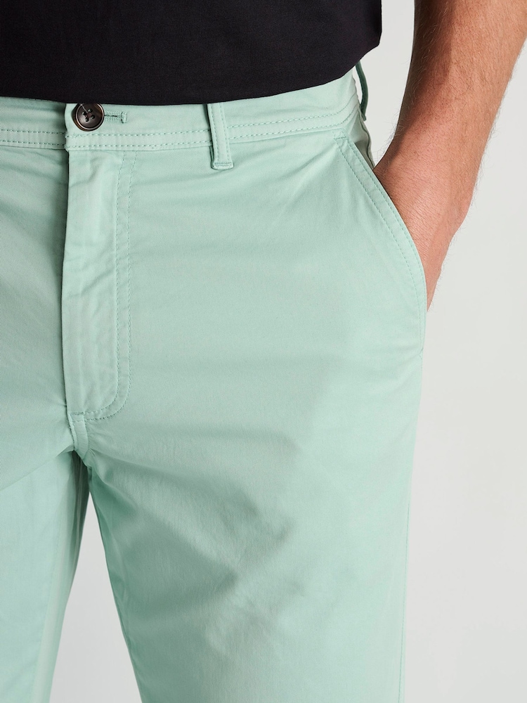 بنطلون قطن قابل للتمدد مصبوغ كقطعة كاملة بتصميم مفصل من Brook Taverner - Image 4 of 4