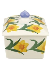 Emma Bridgewater Cream Small Windblown Daffodils Butter Dish - Image 3 of 5