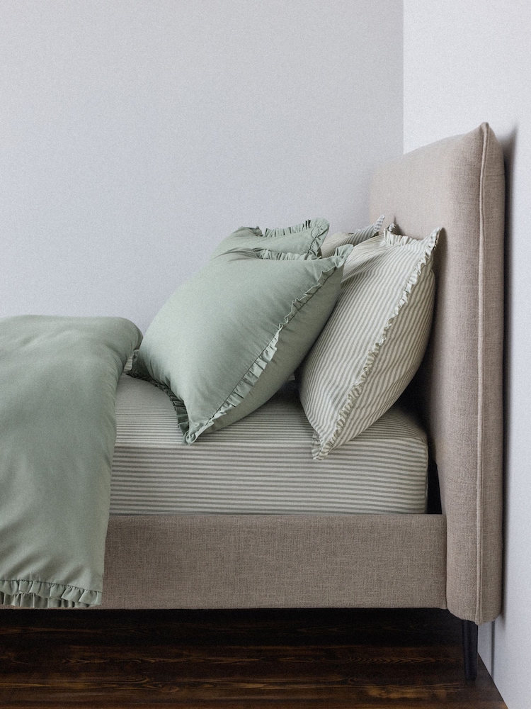 The Set 8 Piece Green/Stripe Frill Duvet Cover and Pillowcase Set with Fitted Sheets - Image 4 of 4