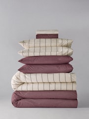 The Set 8 Piece Burgundy Stripe Duvet Cover and Pillowcase Set with Fitted Sheets - Image 5 of 6