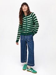 Oliver Bonas ז'קט בומבר סרוג עם צווארון גבוה ופסים - תמונה 1 מתוך 8