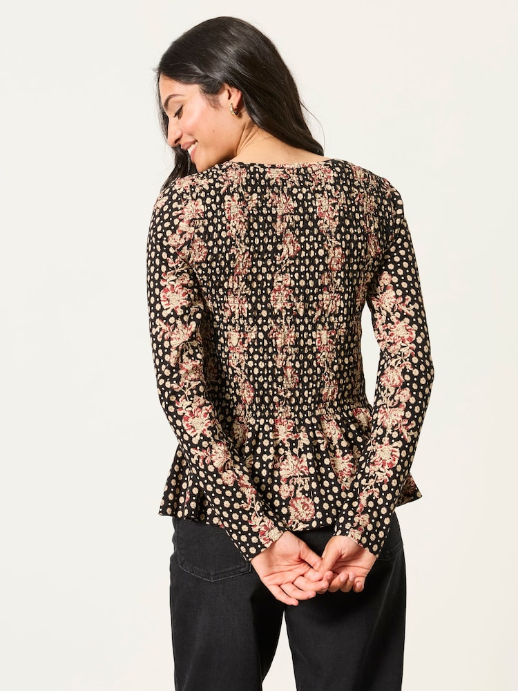 Black Linear Sketch - FatFace Shirred Peplum Top - Obraz 2 z 6