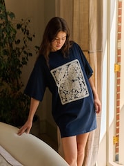 Daily by Desmond & Dempsey Navy Caballo Lace Night T-Shirt - Bilde 1 av 4