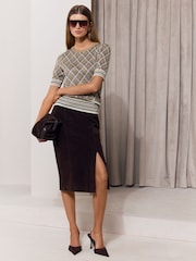 Lipsy Camel Check Hotfix Detail Knitted T-Shirt - Image 2 of 5