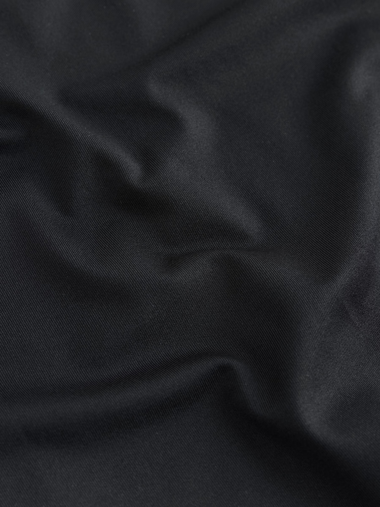 Castore Black Active Long Sleeve Base Layer T-Shirt - Image 7 of 7 Castore Black Active Long Sleeve Base Layer T-Shirt - Image 7 of 7