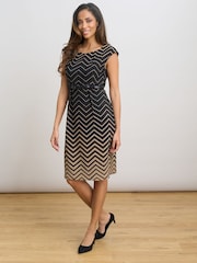 Gina Bacconi Black Sofie Print Dress With Belt - Image 4 of 7