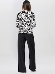 Gina Bacconi Nelia Pullover mit abstraktem Print - Bild 2 von 9