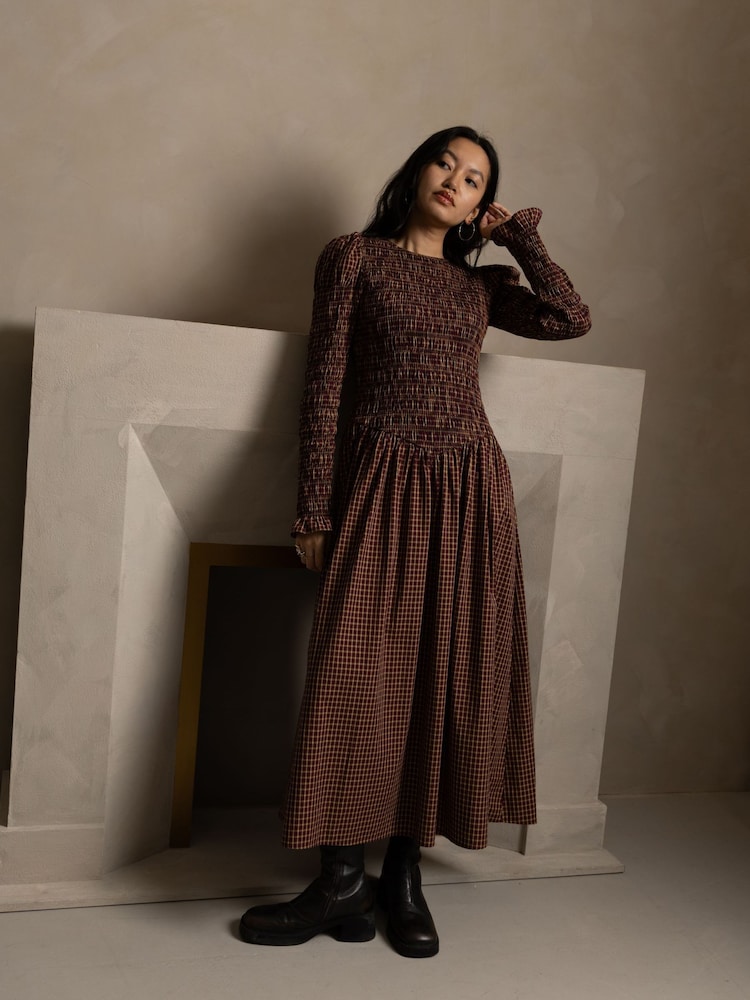 Amy Lynn Cara Smocked Cotton Midiaxi Dress in Multi Gingham Check - Imagen 2 de 12 Amy Lynn Cara Smocked Cotton Midiaxi Dress in Multi Gingham Check - Imagen 2 de 12