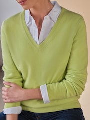 Pure Collection Green Cashmere V-Neck Jumper - Image 3 of 3