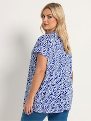 Κοντομάνικο μπλουζάκι Yours Curve με πλισέ κρεπ και σχέδιο Grow On Sleeve - Εικόνα 3 από 5