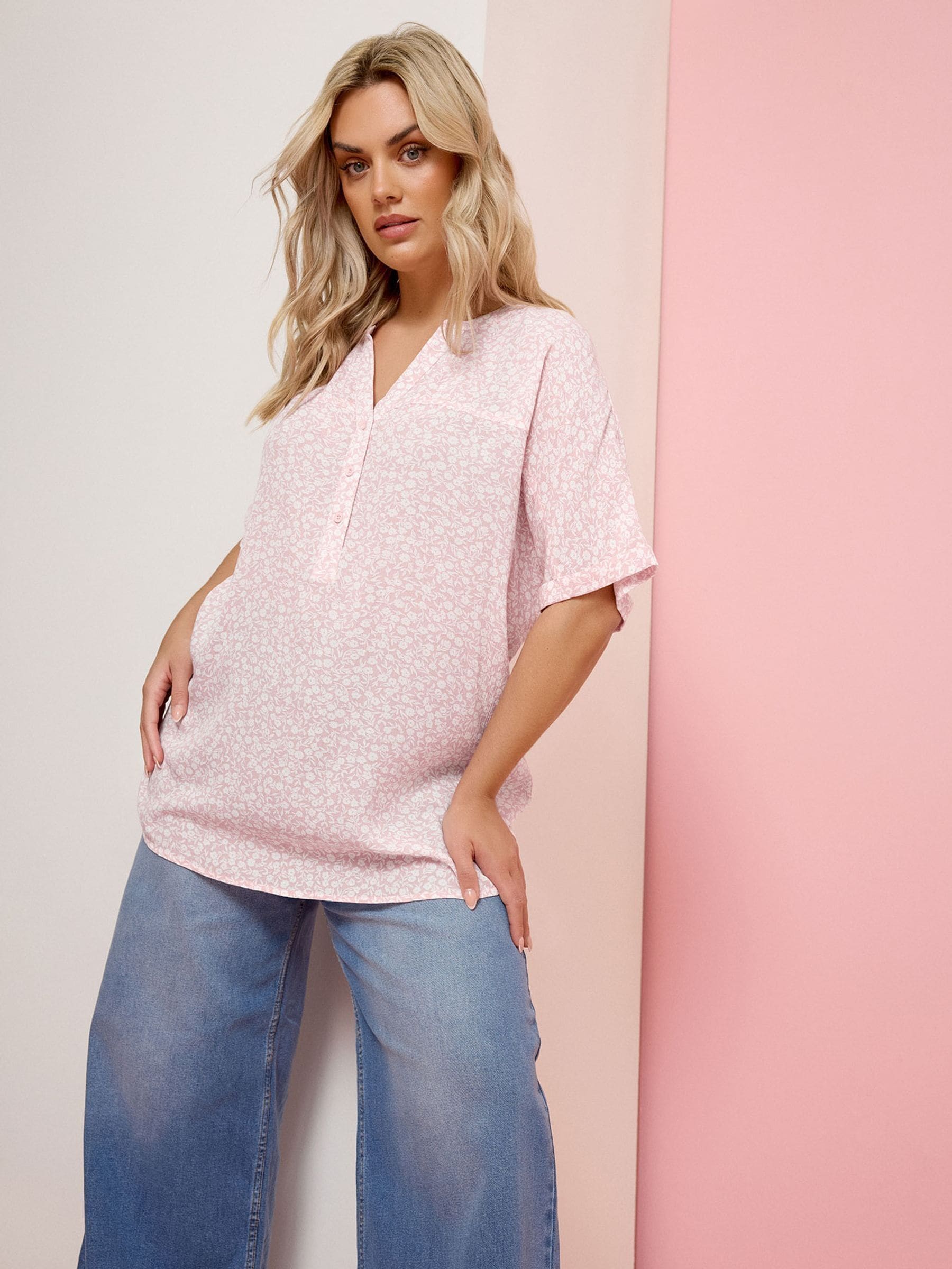 Yours Women's Light Pink Floral Notch Neck Top In Size 22-24 - Image 2