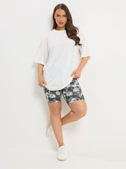 Yours Curve Black Ground Cycling Shorts 2 Pack - Image 4 of 8