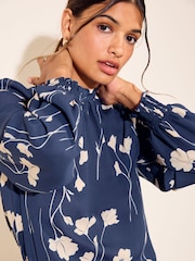 Navy Stem Print - Friends Like These High Neck Shirred Cuff Blouse - Larawan 2 ng 5