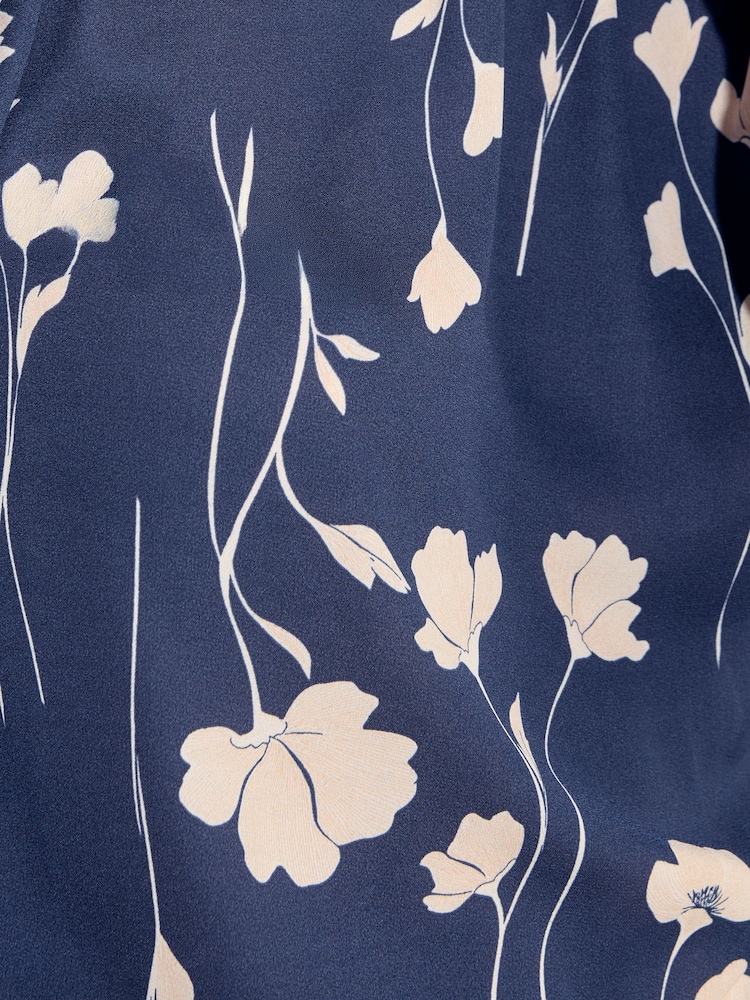 Navy Stem Print - Friends Like These High Neck Shirred Cuff Blouse - Larawan 5 ng 5