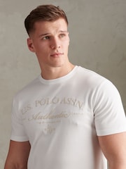 U.S. Polo Assn – T-Shirt mit Arch-Schriftzug-Grafik - Bild 2 von 7