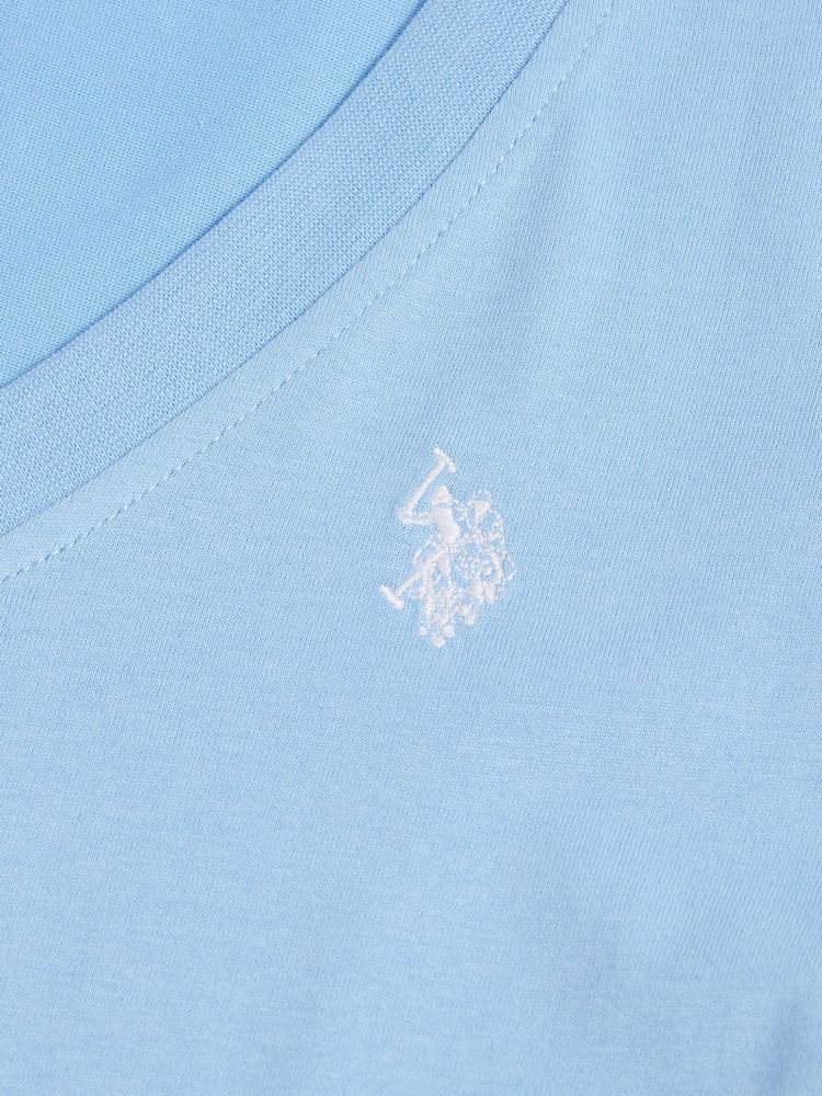 Aire libre - U.S. Polo Assn. Camiseta con cuello de pico y corte estándar - Imagen 7 de 7 Aire libre - U.S. Polo Assn. Camiseta con cuello de pico y corte estándar - Imagen 7 de 7
