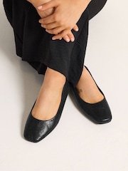 Yours Curve Black EEE Extra-Wide Fit Square Toe Ballet Pumps - Image 1 of 1
