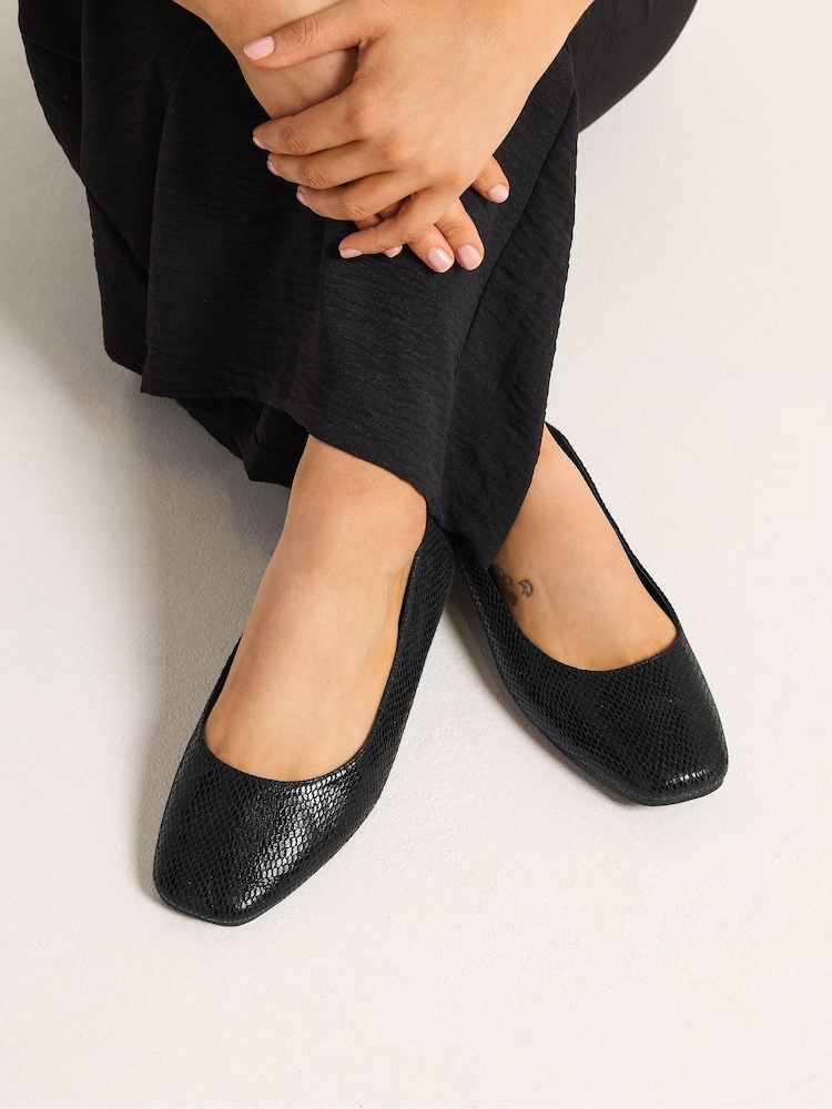Yours Curve Black EEE Extra-Wide Fit Square Toe Ballet Pumps - Image 1 of 1