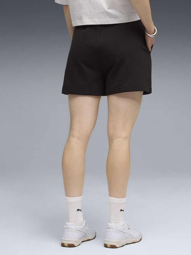 شورت مريح من تشكيلة Wardrobe Essentials من Puma - صورة 2 من 5