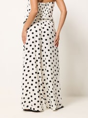 PixieGirl Petite מכנסיים בגזרה רחבה בדוגמת נקודות - תמונה 3 מתוך 6