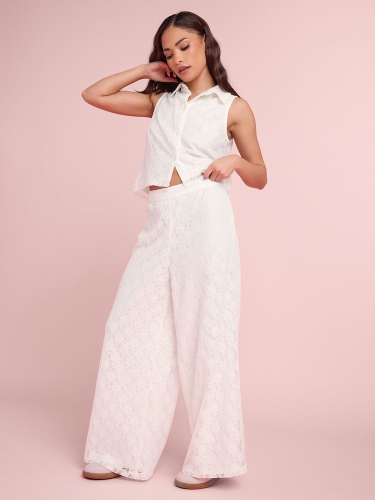 PixieGirl Petite White Lace Sleeveless Shirt - Image 1 of 2 PixieGirl Petite White Lace Sleeveless Shirt - Image 1 of 2