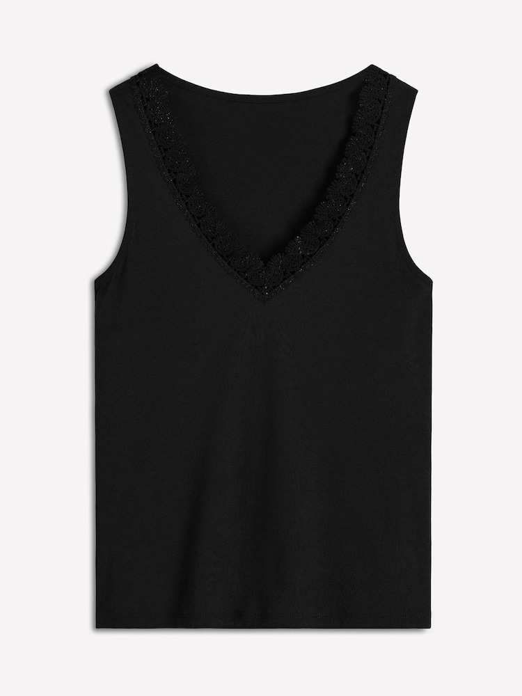 Boden גופייה במרקם רך למגע בעיטור תחרה, דגם Flora - תמונה 5 מתוך 5