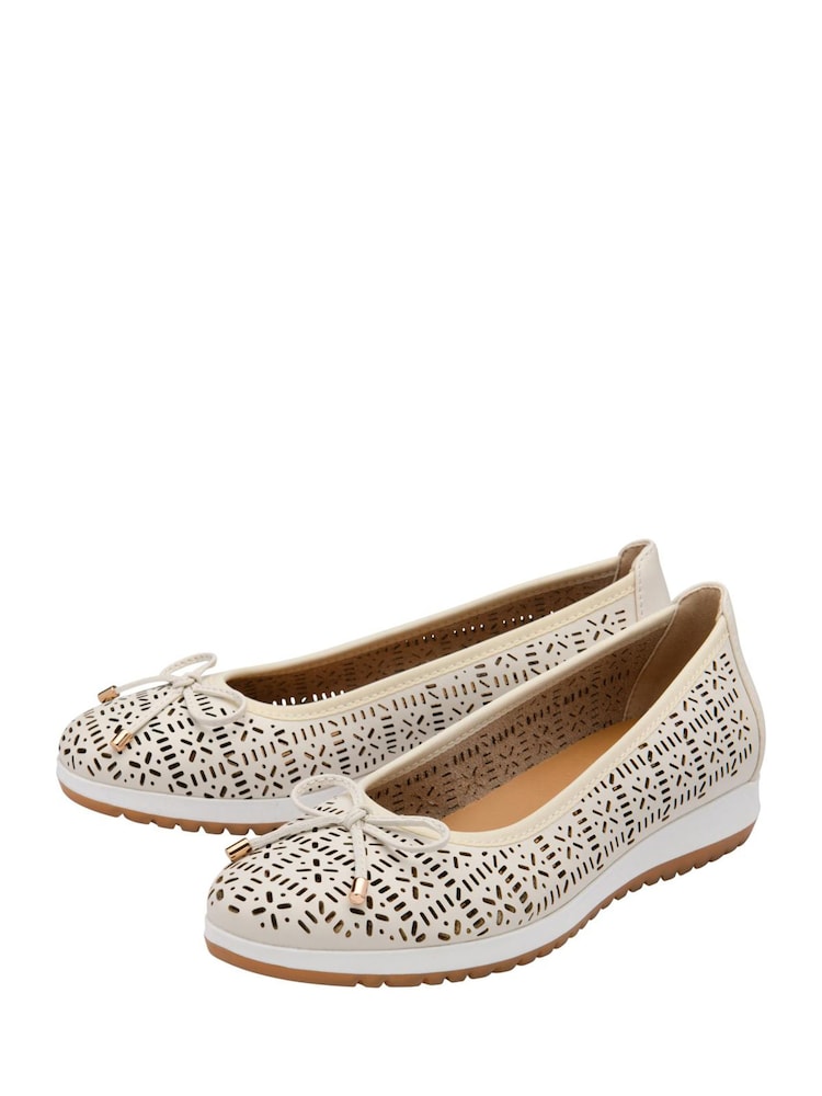 Lotus Natural Slip-On Shoes - Image 2 of 4 Lotus Natural Slip-On Shoes - Image 2 of 4