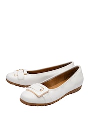 Lotus White Slip-On Shoes - Image 2 of 4