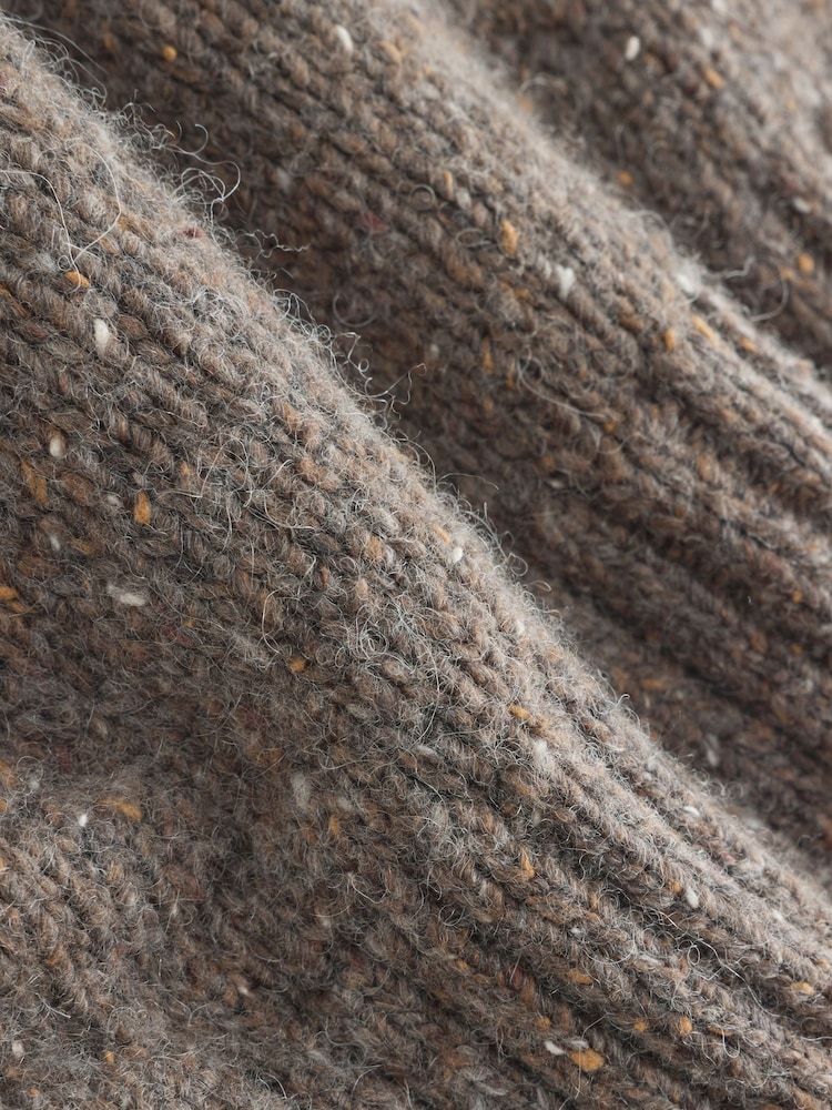 Grey Knitted Crew Neck Jumper - Image 8 of 8 Grey Knitted Crew Neck Jumper - Image 8 of 8