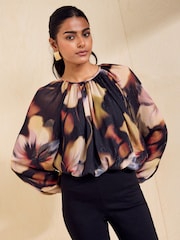 Czarny z motywem kwiatowym - Friends Like These Long Sleeve Chiffon Floaty Blouse - Obraz 5 z 6
